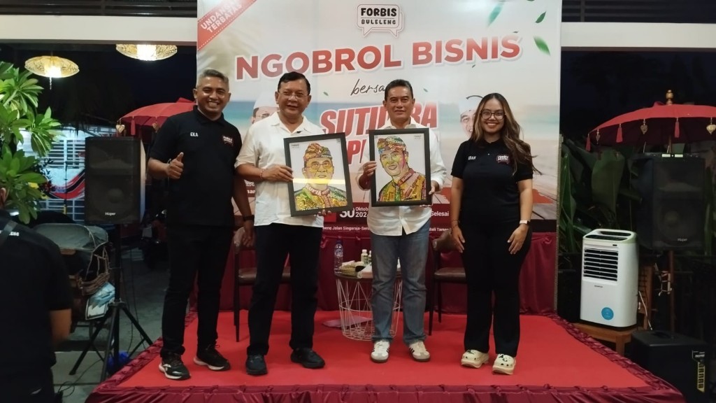 Dokumentasi dari - Sutjidra - Supriatna Ngobrol Bisnis Bareng  Dengan Ratusan Pengusaha Muda Buleleng