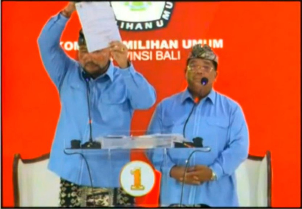 Dokumentasi dari - De Gadjah Bawa Surat Paslon Dua Ajak Prajuru Desa Adat Berpolitik: Saya Kira Tidak Patut Diintervensi