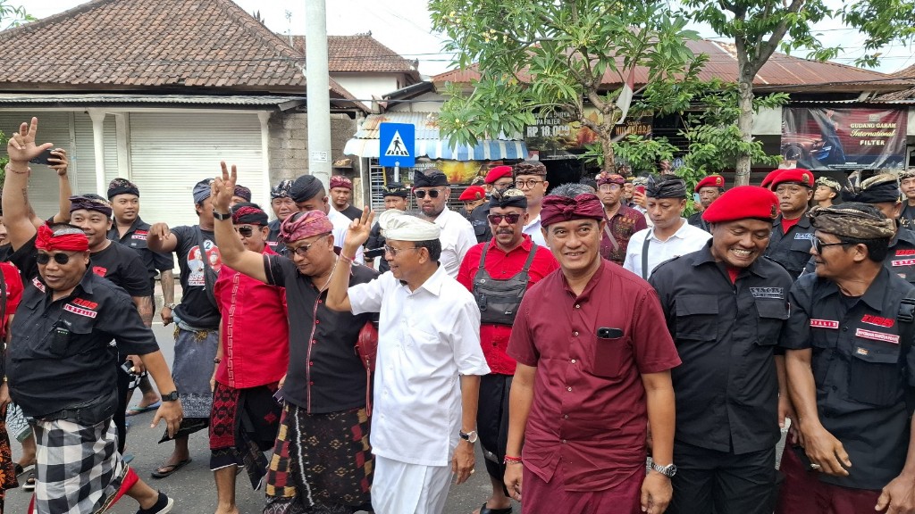 Dokumentasi dari - Koster Kampanye di Desa Adat Penarukan Buleleng 