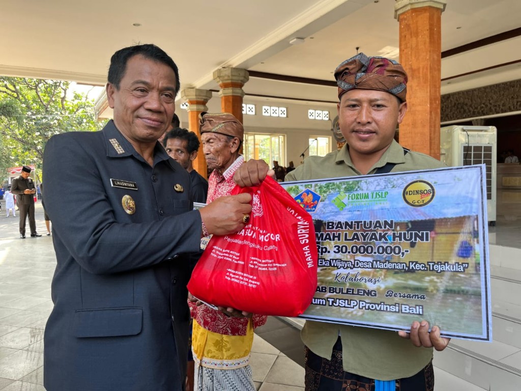 Dokumentasi dari - Peringati Hari Pahlawan, Pj Bupati Lihadnyana Ajak Masyarakat Buleleng Peduli terhadap Sesama