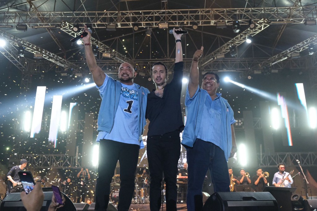 Dokumentasi dari - Dewa 19 Semarakan Konser Bali Bahagia Mulia-PAS di Renon, De Gadjah Janji Tidak Korupsi