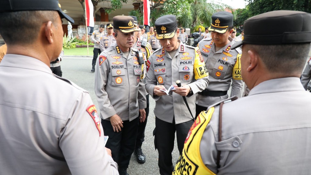 Dokumentasi dari - Jelang Pilkada, Kapolda Bali Lakukan Kunjungan ke Polres Buleleng, Apresiasi Kinerja Polres