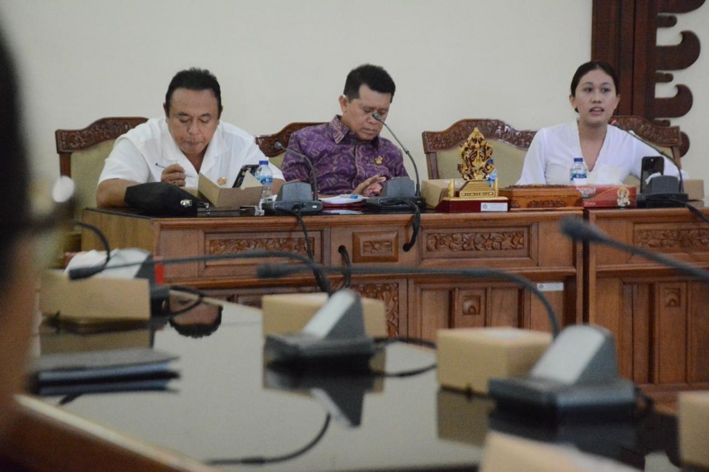 Dokumentasi dari - Normalkah, Gek Diah Soroti Marak Trend Hamil Dulu Baru Nikah