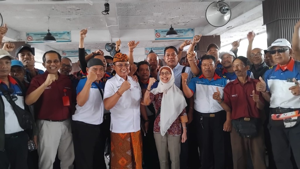 Dokumentasi dari - Bali Macet: Minim Transportasi Publik, Pengguna Kecewa TMD Dihentikan, Petisi Tembus 14.000 Ribu Lebih