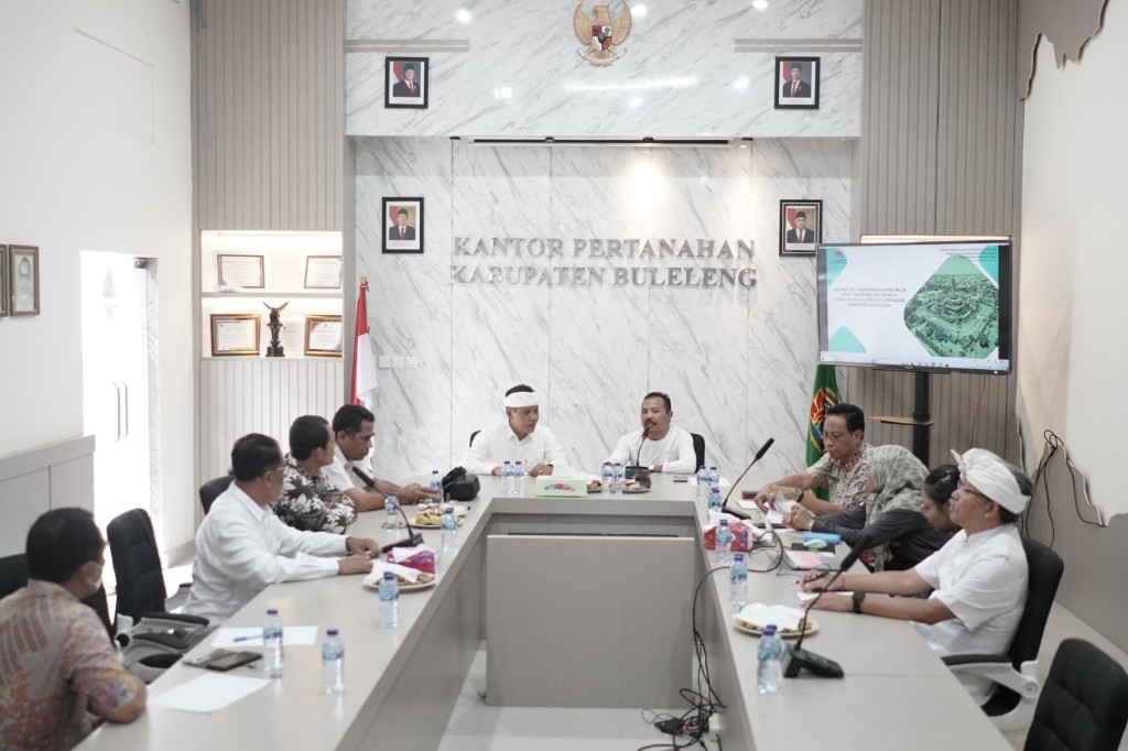 Dokumentasi dari - Kasus Tanah Bukit Ser Terus Bergulir, DPRD Buleleng Datangi Kantor Pertanahan Buleleng