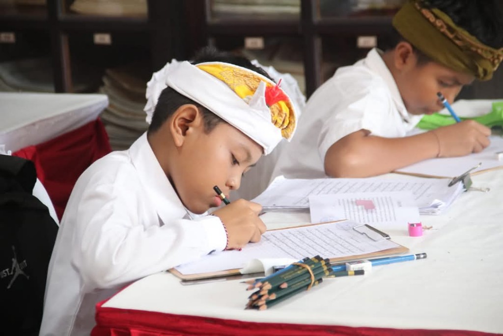 Dokumentasi dari - Lestarikan Warisan Budaya, Sambut Bulan Bahasa Bali VII, Disbud Buleleng Gelar Enam Lomba 