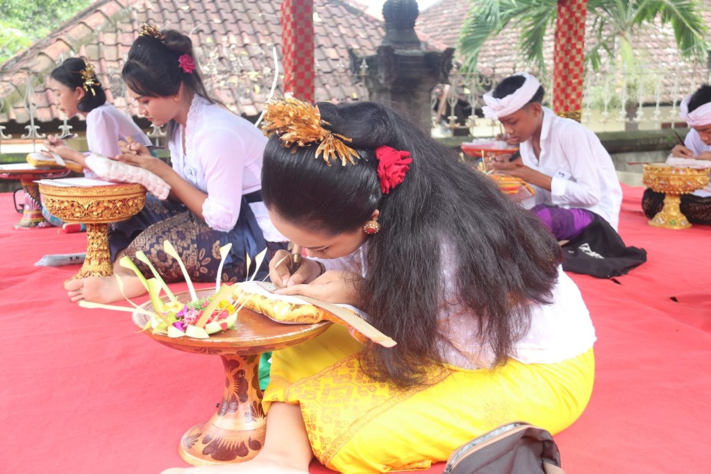 Dokumentasi dari - Buleleng Perkuat Pelestarian Bahasa Bali Melalui Lomba Bulan Bahasa Bali VII