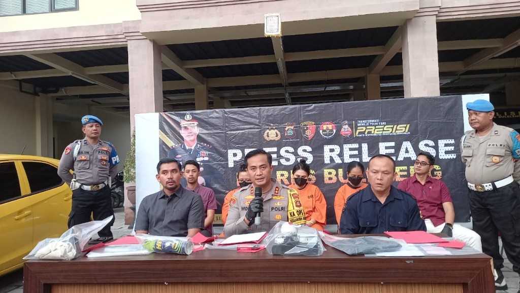 Dokumentasi dari - Polres Buleleng Menahan Tiga Pelaku Wanita, Terkait Penemuan Mayat Mr.X di Hutan Lindung Desa Pancasari 