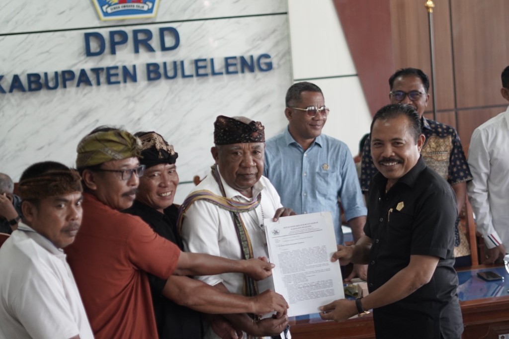 Dokumentasi dari - Dugaan Pencaplokan Tanah Negara di Kawasan Bukit Ser Desa Pemuteran, DPRD Buleleng Terbitkan Rekomendasi