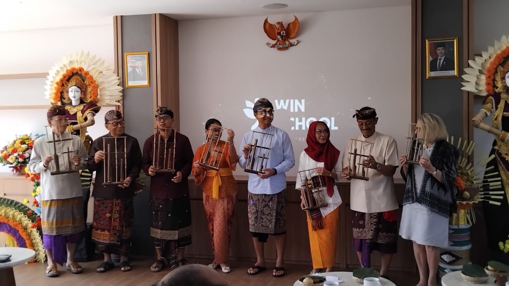 Dokumentasi dari - YDWU 25 Tahun Fokus SDM dan Pendidikan, Luncurkan WIN School Internasional Kurikulum Cambridge