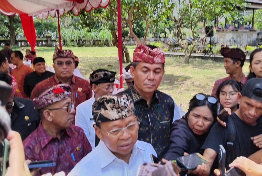 Dokumentasi dari - Beredar Nama 48 Pokli, Gubernur Koster Membantah?