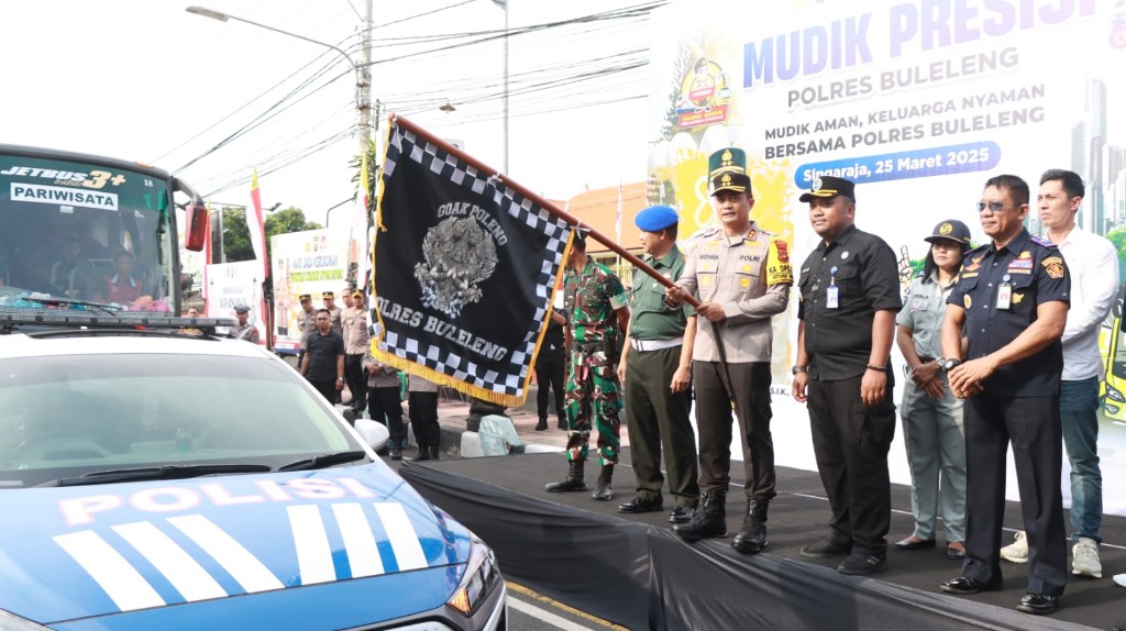 Dokumentasi dari - Mudik Gratis Presisi Polres Buleleng: Kapolres Buleleng Lepas Rombongan Pemudik Menuju Surabaya