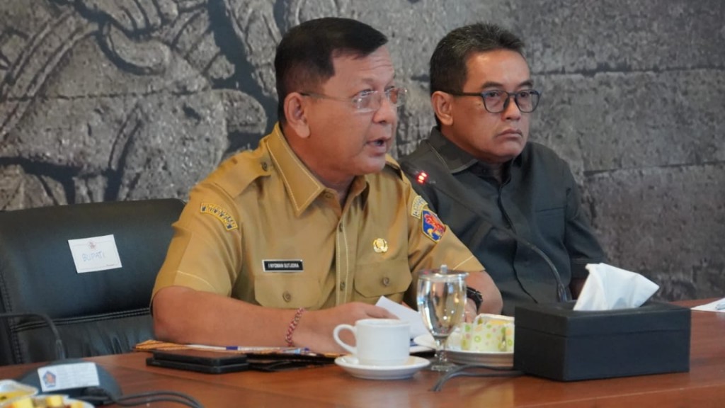 Dokumentasi dari - Bupati Sutjidra-Wabup Supriatna Ajak Pimpinan OPD Tingkatkan Kinerja