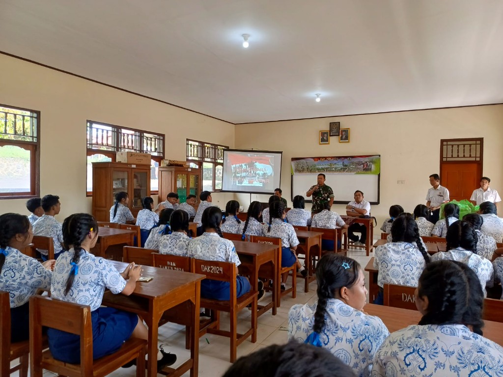 Dokumentasi dari - TMMD Kodim 1609/Buleleng Gelar Penyuluhan Bela Negara, Bangun Semangat Nasionalisme Siswa Sejak Dini 
