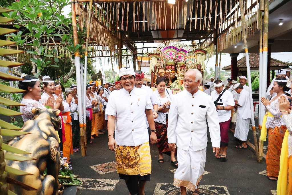 Dokumentasi dari - Wagub Giri Prasta: Sulinggih Bersatu, Bali Ajeg 