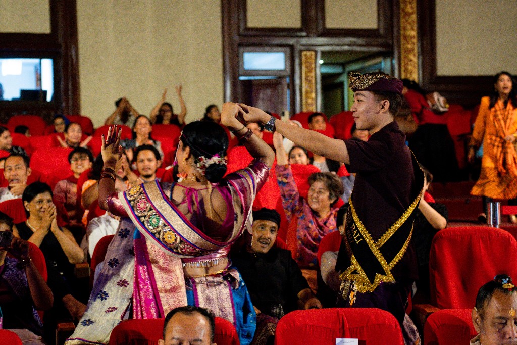 Dokumentasi dari - Konjen India - SVCC Bali Gelar Malam Budaya Penuh Warna Tarian Rakyat India Mudra Creation hingga Tarian Bollywood