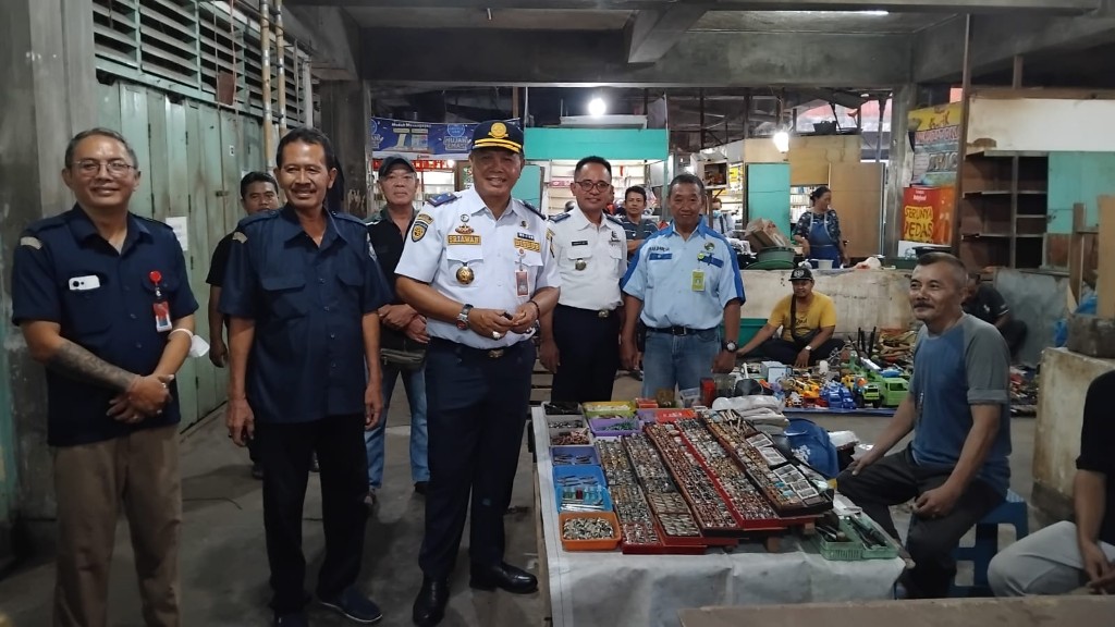 Dokumentasi dari - Hapus Kesan Kumuh, Relokasi Pedagang Terminal ke Pasar Kreneng