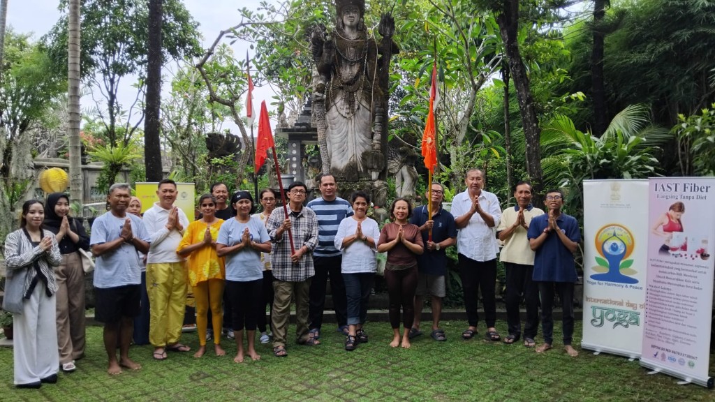 Dokumentasi dari - Jutaan Orang Peringati Hari Yoga Internasional 2025, Satu Bumi Satu Kesehatan 