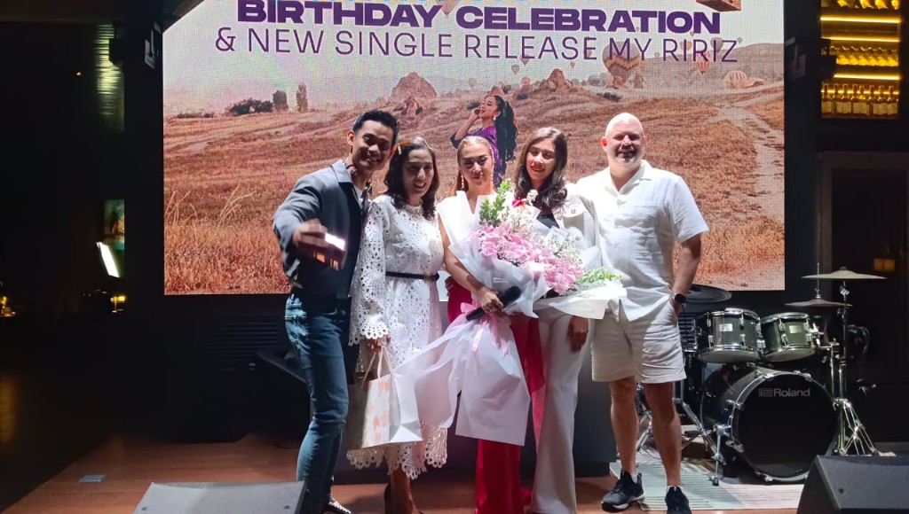 Dokumentasi dari - Tradisi Ulang Tahun; My Ririz Kembali Rilis Lagu Terbaru "Dancing on My Own Light" 