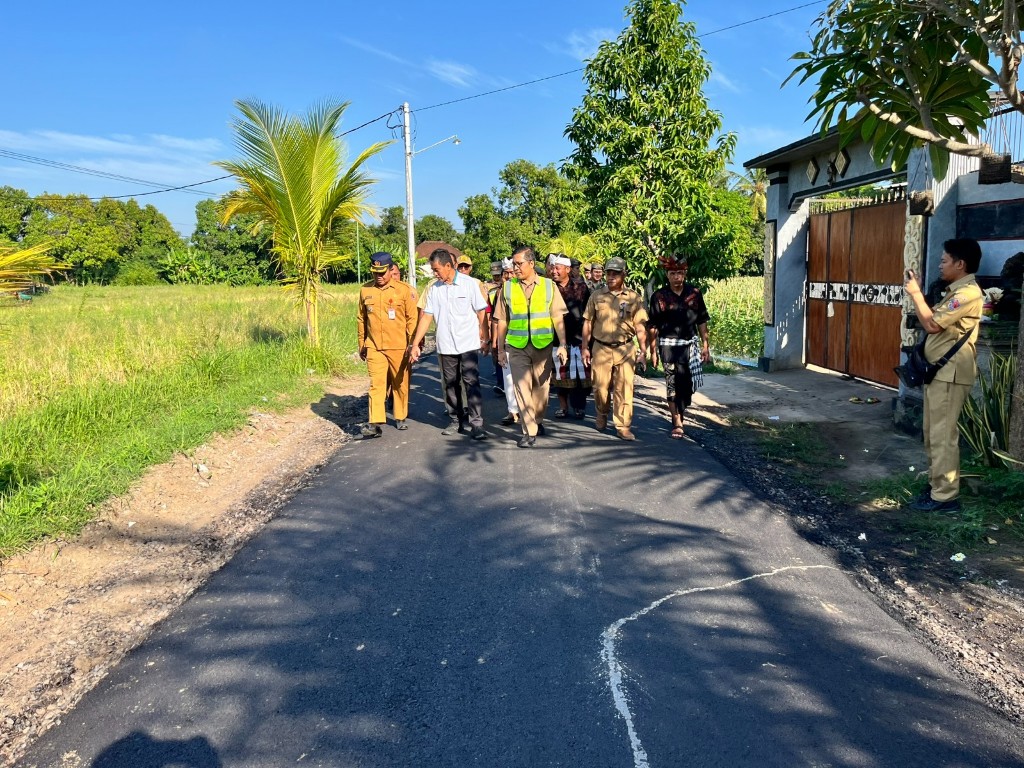 Dokumentasi dari - Jalan Padang Keling, Banyuning, Buleleng yang Terlupakan 35 Tahun, Akhirnya Diaspal 