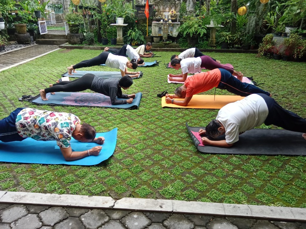Dokumentasi dari - Yoga Asana for Body Sculpting: Self-Healing with Sanatan Kriya