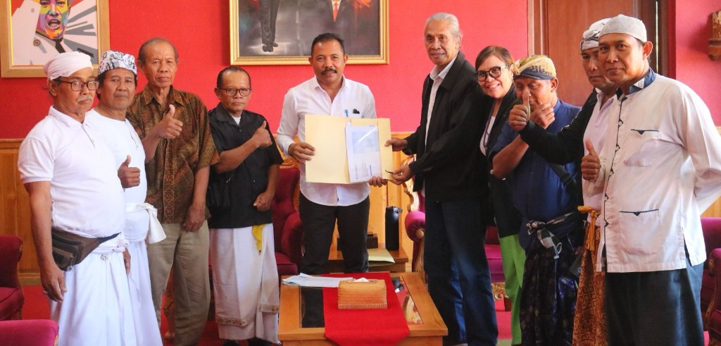 Dokumentasi dari - Ketua DPRD Buleleng Sambut Positif Usaha-Usaha Berpotensi Sebagai Sumber Pendapatan Baru Bagi Daerah