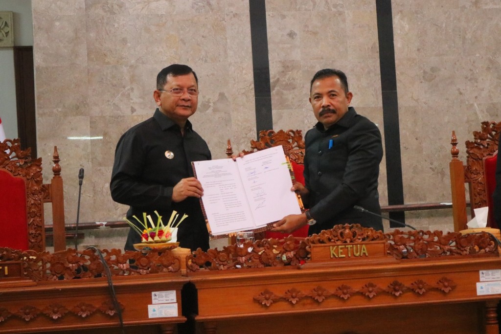 Dokumentasi dari - Dua Raperda Buleleng Secara Resmi Ditetapkan melalui Rapat Paripurna DPRD