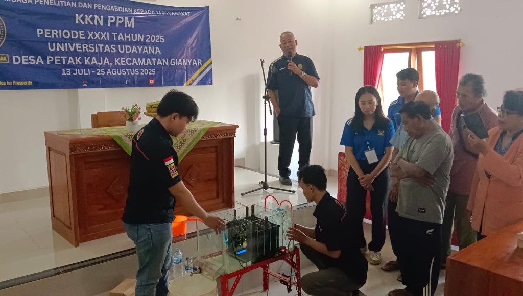 Dokumentasi dari - Cegah Kerusakan Lingkungan, Teknologi Filtrasi Mikroplastik untuk Saluran Irigasi Pertanian di Desa Petak Kaja Gianyar 