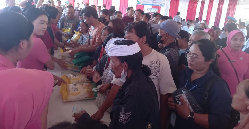 Dokumentasi dari - Menjaga Stabilitas Pasokan dan Harga Beras, Digelar Gerakan Pangan Murah Polri Untuk Masyarakat