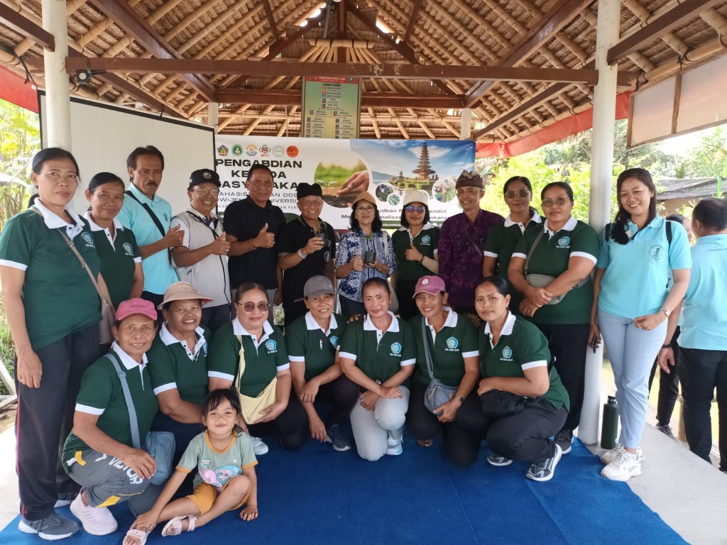 Dokumentasi dari - Optimalisasi Pekarangan Menuju Kemandirian Pangan Keluarga