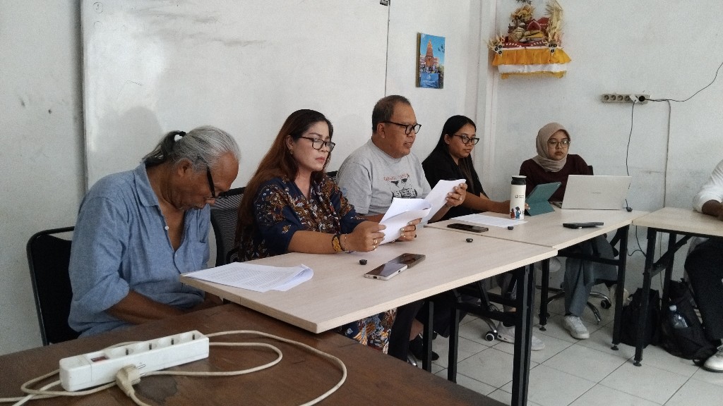 Dokumentasi dari - Demonstrasi di Bali; Sikap Bersama ForWaras Kecam Pernyataan Pejabat Publik, Belah Solidaritas, Masyarakat Berhak Kritis atas Kekerasan Negara