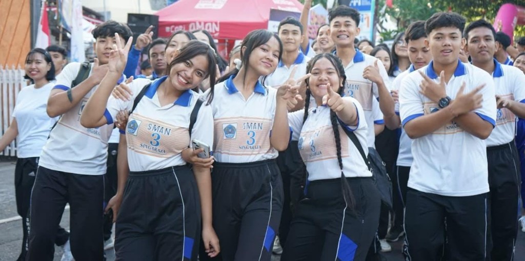 Dokumentasi dari - RRI Singaraja Gelar Jalan Sehat, Meriahkan Hari Radio ke 80, Diikuti Ratusan Peserta