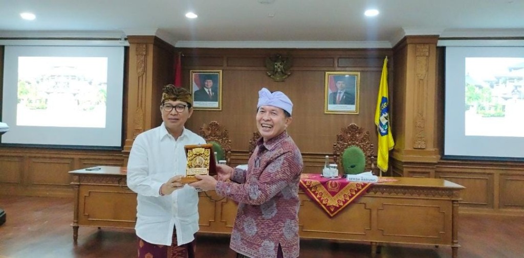 Dokumentasi dari - Rombongan Pansus DPRD Bali Temui Bupati Badung, Penegakan Perda tentang Tata Ruang, Perizinan dan Aset Daerah