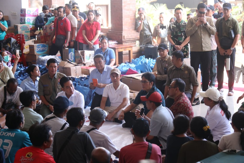 Dokumentasi dari - Banjir Bandang Terparah dalam Sejarah Bali, Wapres Gibran Tinjau Lokasi Pengungsi - Pasar Badung