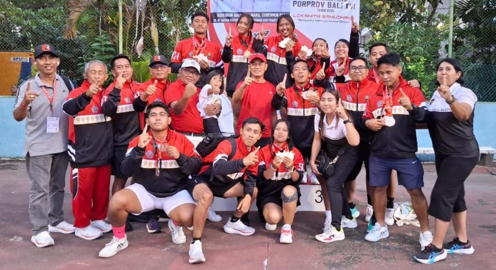 Buleleng Juara Umum Cabang Tenis Lapangan Porprov. Bali XVI, Kawinkan Emas Tunggal Putra dan Putri