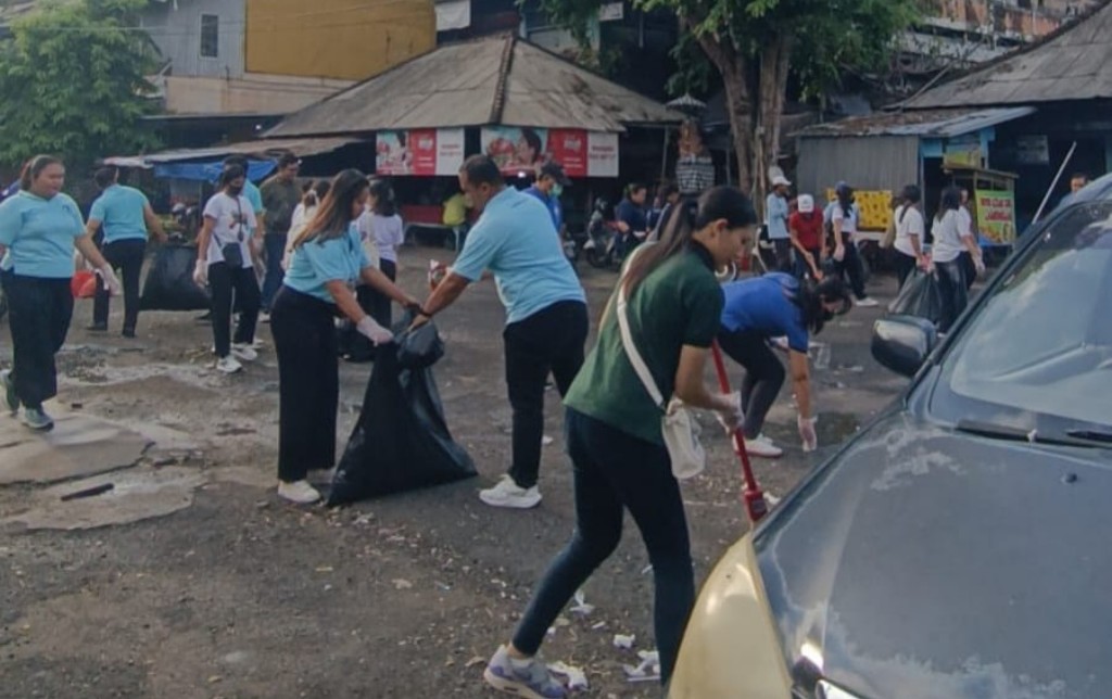 Dokumentasi dari - Aksi Bersih-Bersih Sivitas Akademika Dwijendra dalam Rangka World Cleanup Day