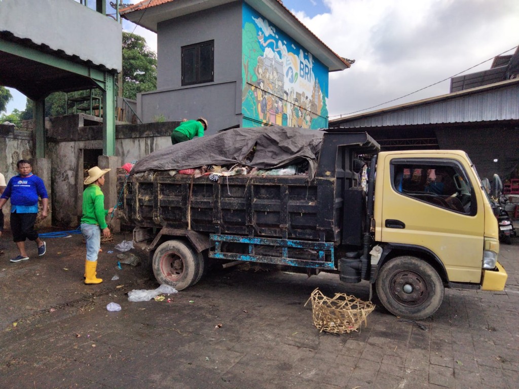 Dokumentasi dari - Jelang TPA Suwung Tutup Permanen, Pasar Kreneng Tunggu Instruksi Pimpinan untuk Kelola Sampah