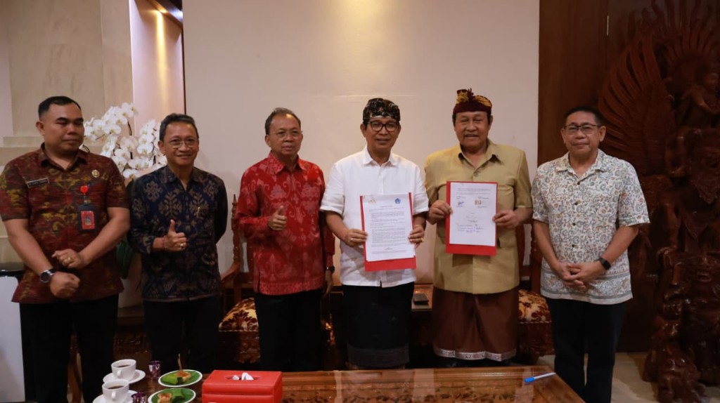 Dokumentasi dari - Gubernur, Bupati Badung dan GWK Sepakat untuk Memastikan Akses Jalan Warga melalui Perjanjian Pinjam Pakai