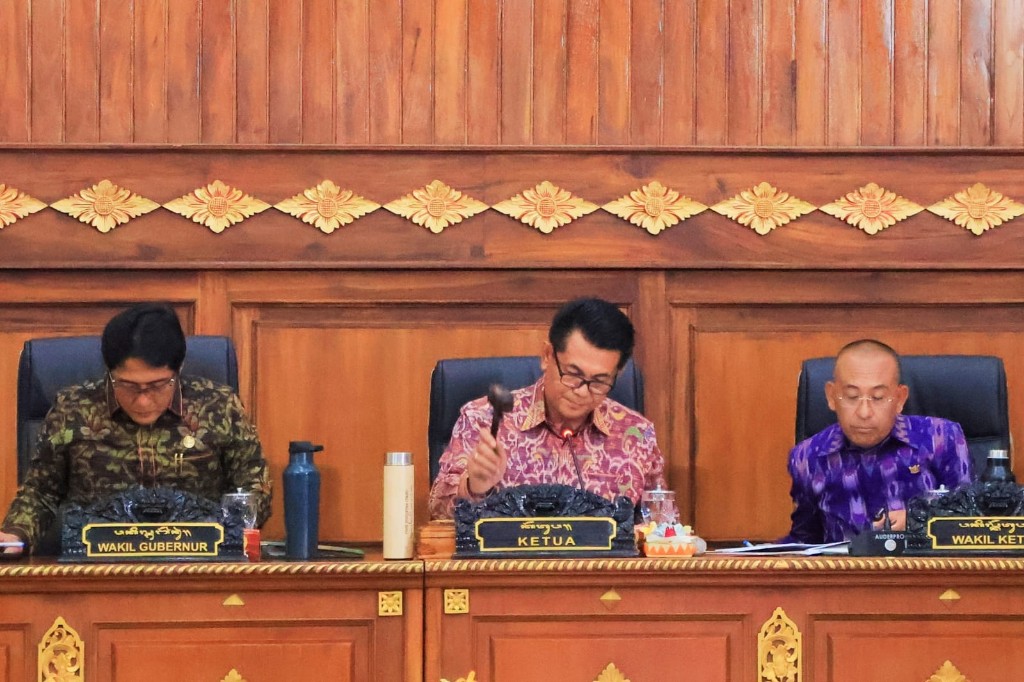 Empat Fraksi Sampaikan Pandangan Umum terhadap RAPBD 2026, Raperda Penyertaan Modal PKB Klungkung, Polemik GWK hingga Evaluasi TMD