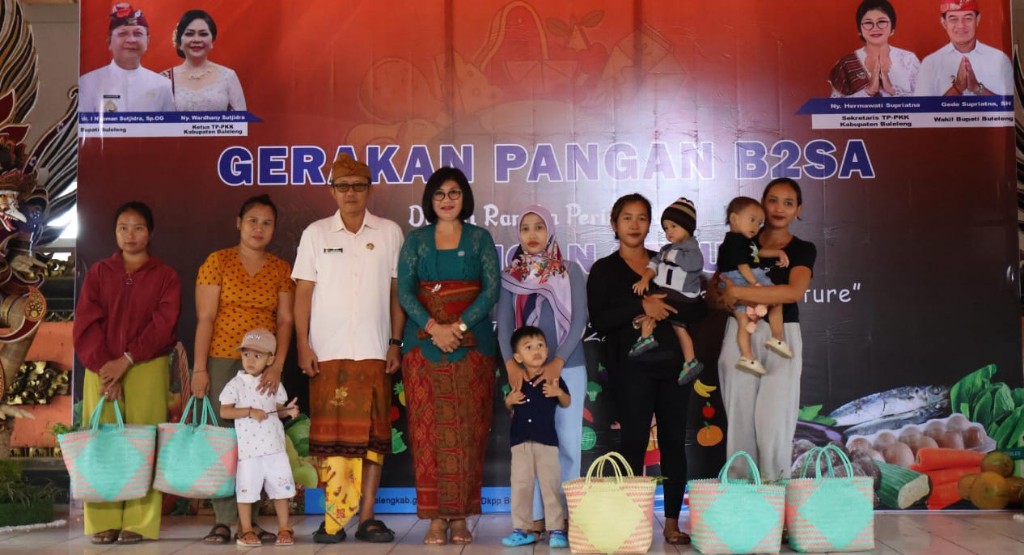 Dokumentasi dari - DKPP Buleleng Bagikan 300 Paket Bahan Percontohan Pangan B2SA Untuk Keluarga Beresiko Stunting