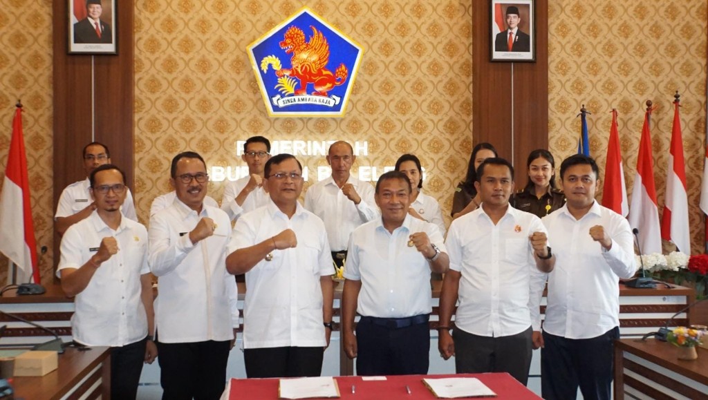 Dokumentasi dari - Penandatanganan Nota Kesepakatan Pemkab–Kejari Buleleng, Langkah Nyata Menuju Good and Clean Governance