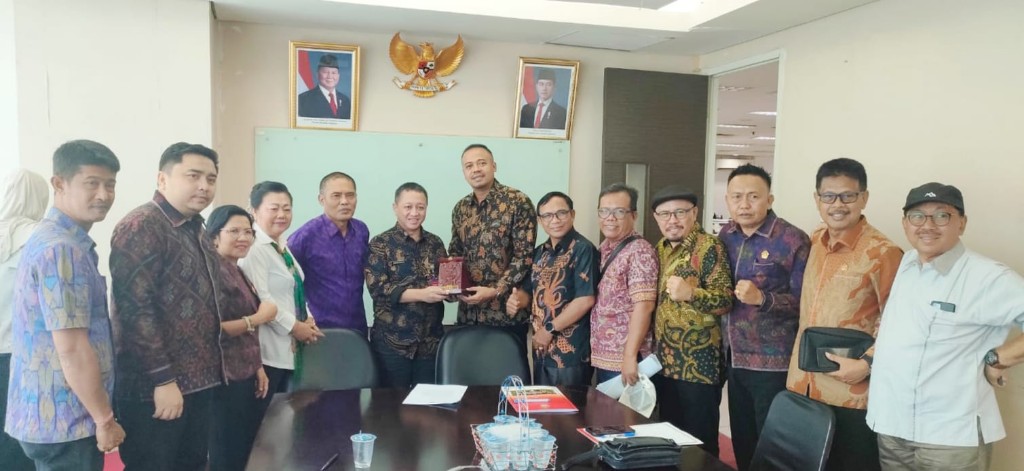 Dokumentasi dari - Pemprov. Bali akan Tambah Modal ke PKB Klungkung Rp1,4 T, Ketua Pansus Tagel Datangi Kemendagri  