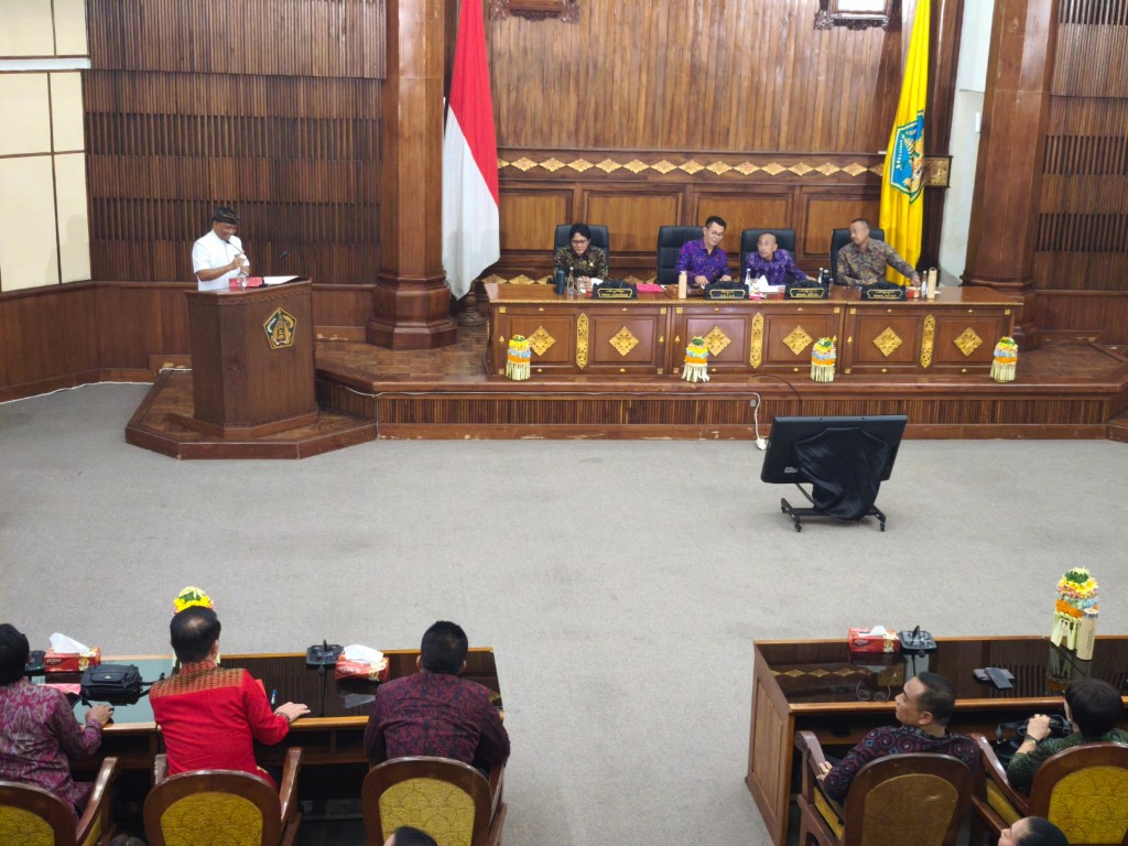 Dokumentasi dari - Raperda ASKP Disahkan Momen Sumpah Pemuda, Driver Pariwisata Wajib Ber-KTP Bali dan Plat DK