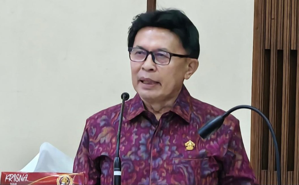 Dokumentasi dari - Dugaan Melanggar Tata Ruang, Pansus TRAP DPRD Bali Soroti Pembangunan Lift  di Kelingking Beach Nusa Penida 