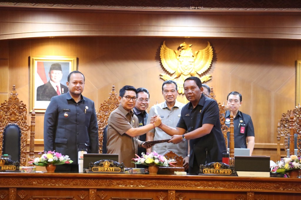 Tiga Fraksi di DPRD Badung Menyetujui Dua Raperda Disahkan Menjadi Perda