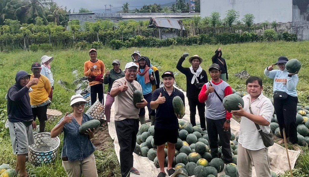 Ketua Fraksi Gerindra–PSI DPRD Bali Harja Astawa Dukung Petani Muda dan Dapur MBG Serap Hasil Panen Lokal
