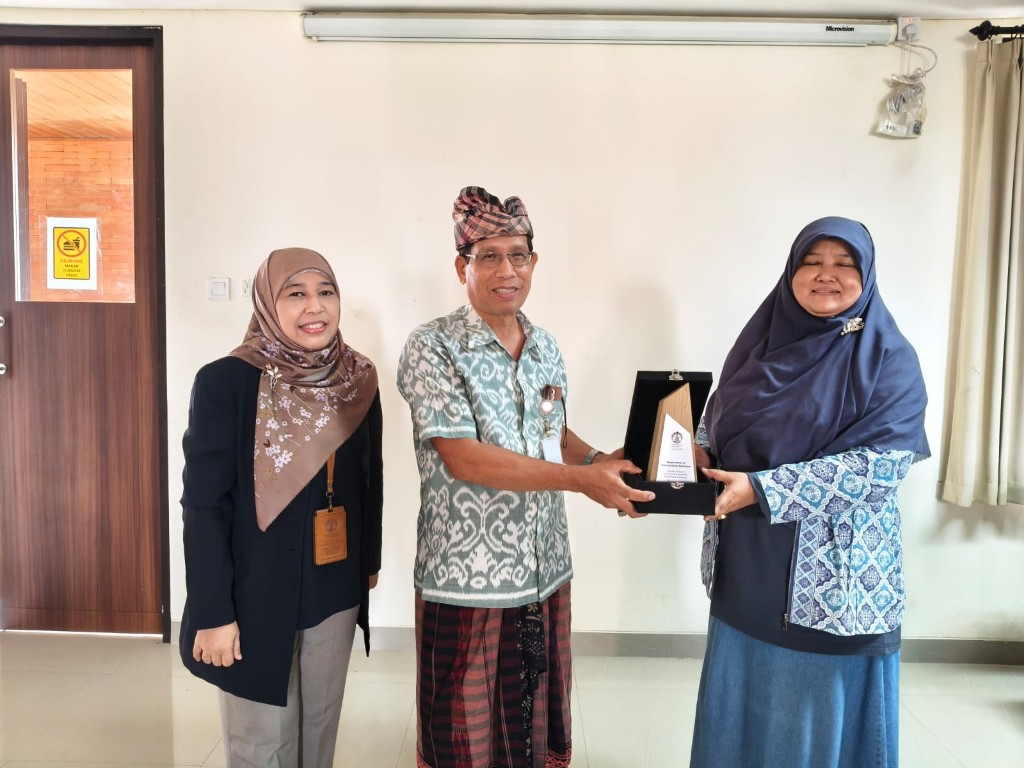 Dokumentasi dari - FISIP Unud Gelar Kuliah Tamu: Hubungan Kelompok Bisnis dan Negara dalam Pencapaian Agenda Pembangunan Global