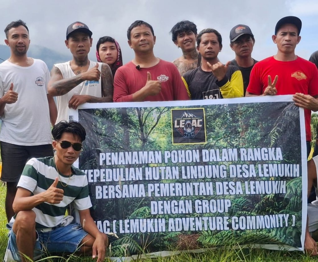 Dokumentasi dari - Hutan Lindung Kritis; Nengah Setiawan Tanam Pohon di Lemukih Buleleng