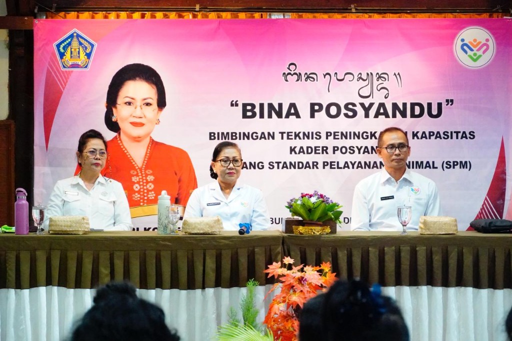 Dokumentasi dari - Ny. Putri Koster Buka Bimtek Bina Posyandu untuk Penguatan Kapasitas Kader di Buleleng