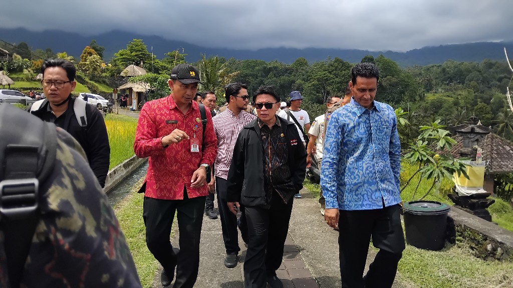 Dokumentasi dari - Sidak Pansus DPRD Bali Tutup Seluruh Bangunan Liar di Kawasan WBD Diakui UNESCO, Satpol Segel Gong Jatiluwih hingga Billy’s Soka